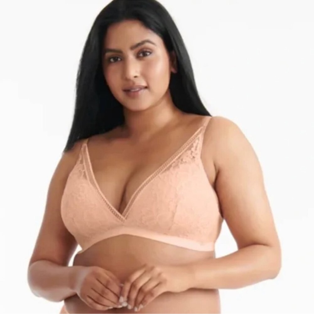 Knix Deep V Lace Bralette in the color Pink Sorbet, size M.